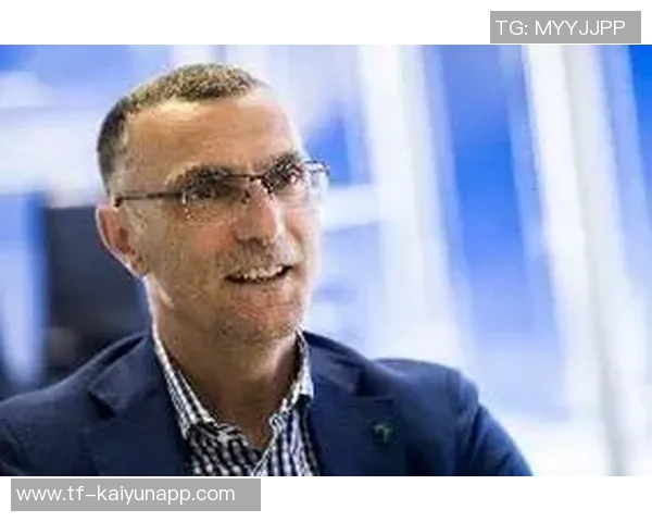 贝尔戈米称赞罗马本赛季表现出色视其为意甲争冠热门之一 贝尔戈米称赞罗马本赛季表现出色视其为意甲争冠热门之一