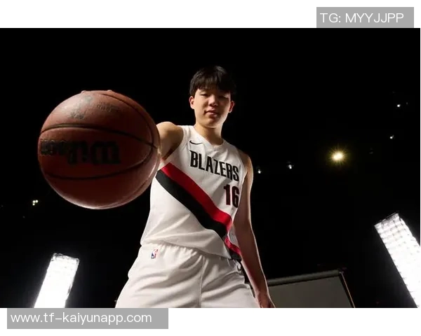 球队主持人谈杨瀚森潜力期待他迅速崭露头角但过程不易