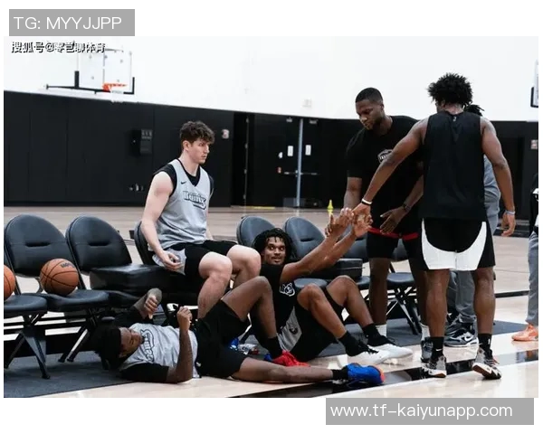 斯普利特:瀚森全力训练提升身体素质或将前往发展联盟锻炼 斯普利特:瀚森全力训练提升身体素质或将前往发展联盟锻炼