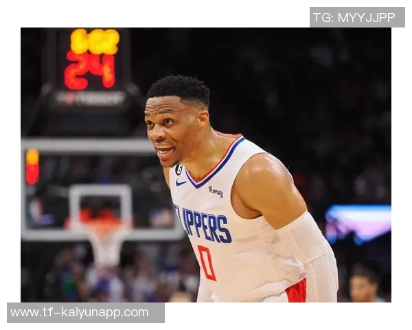 奎因表现低迷16投仅4中仅得8分4篮板1助攻被罚离场引发热议