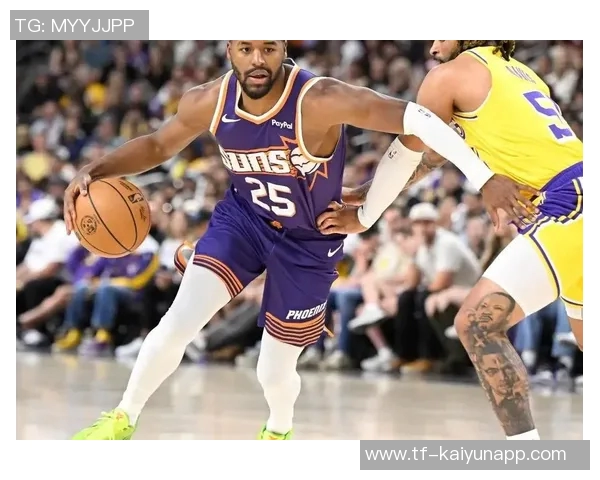 老詹缺席训练卢卡强调场下默契的重要性与细节讨论